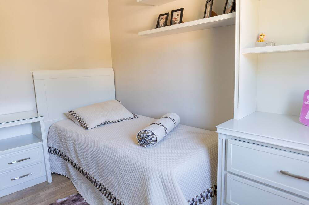 Photo of Bedroom in Fenavinho