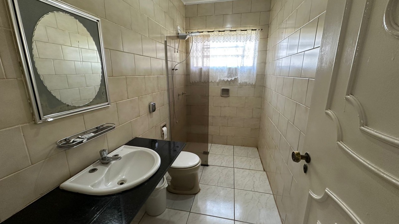 Photo of Bathroom in Jacarezinho