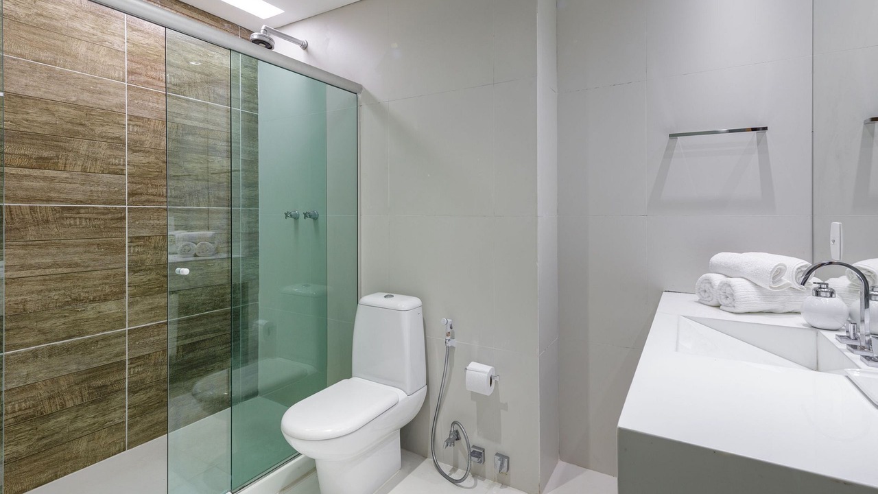 Photo of Bathroom in Joatinga
