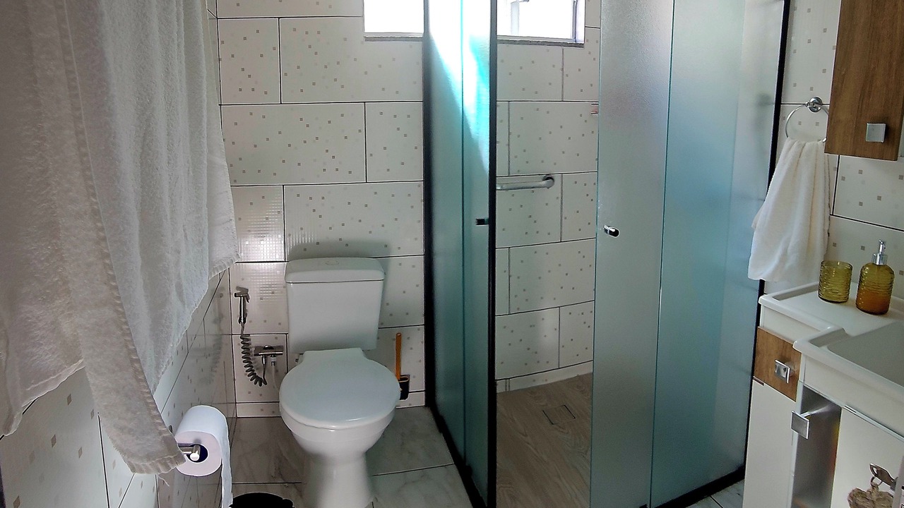 Photo of Bathroom in Praia da Armacao do Itapocoroi