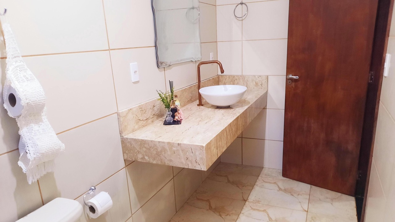 Photo of Bathroom in Camanducaia