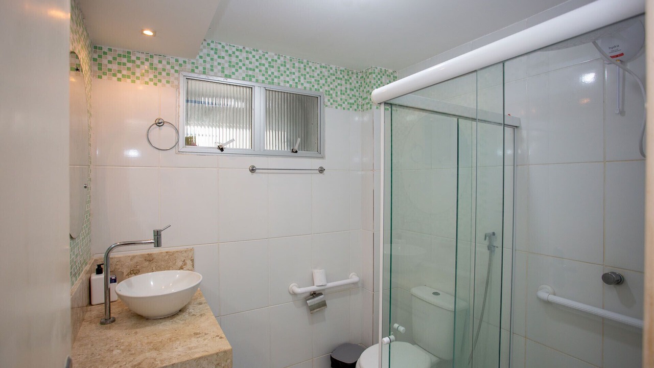 Photo of Bathroom in Atalaia