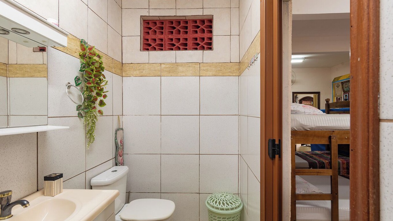 Photo of Bathroom in Extrema