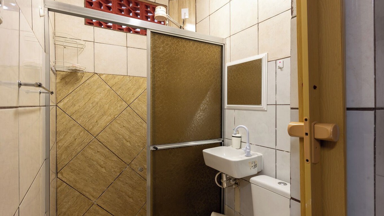 Photo of Bathroom in Extrema