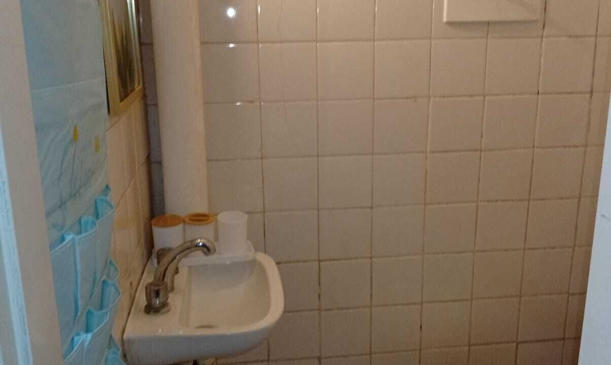Photo of Bathroom in Flores