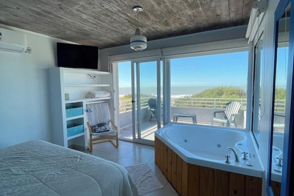Photo of Bedroom in Miramar