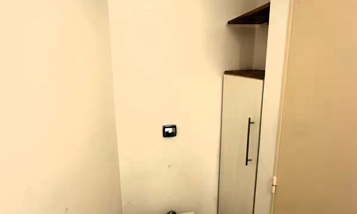Photo of Bathroom in Flores