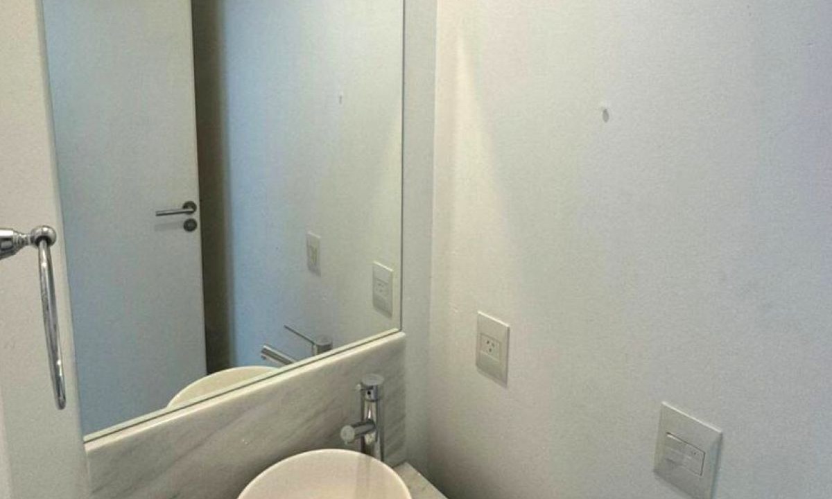 Photo of Bathroom in Flores