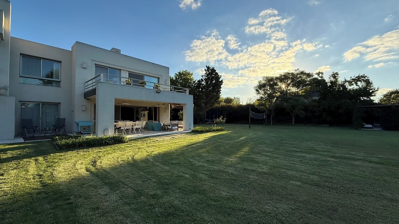 Photo of Outdoor in Manuel Alberti