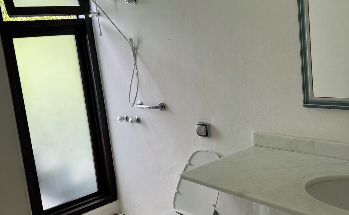 Photo of Bathroom in Felix