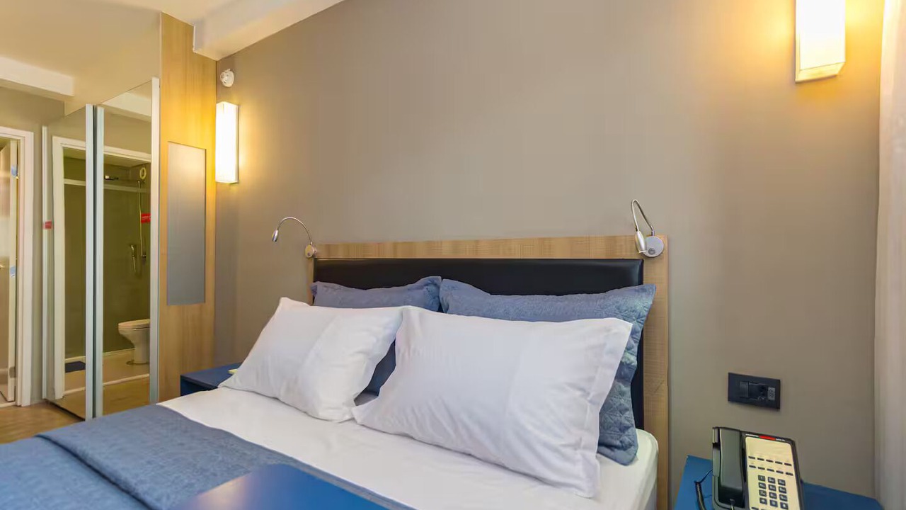 Photo of Bedroom in Alphaville Industrial