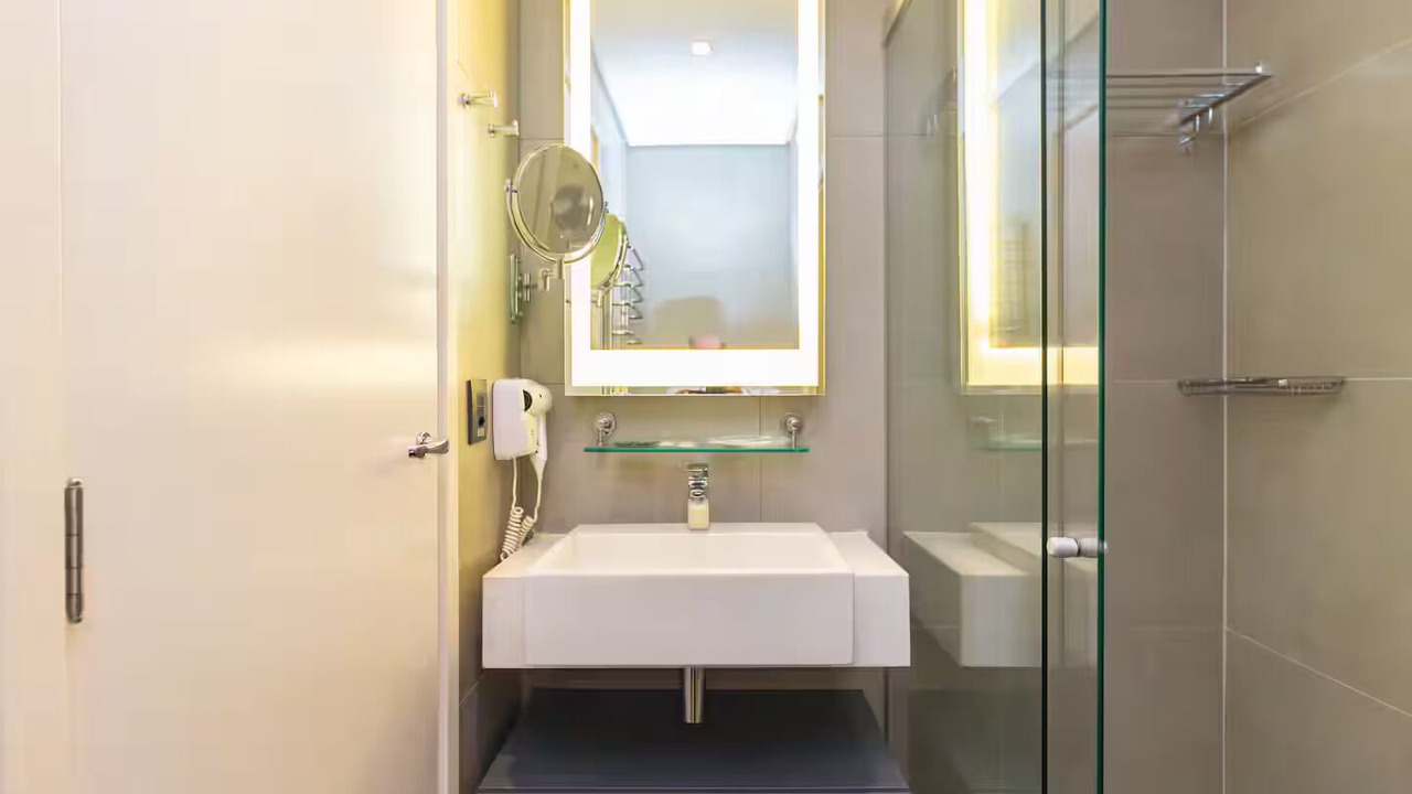 Photo of Bathroom in Alphaville Industrial