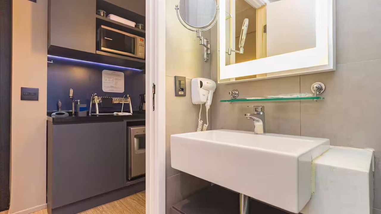 Photo of Bathroom in Alphaville Industrial