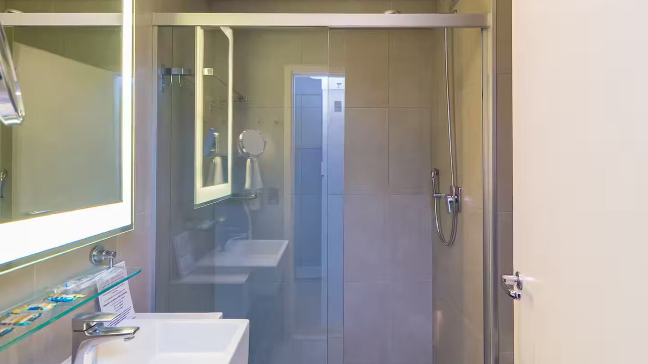 Photo of Bathroom in Alphaville Industrial