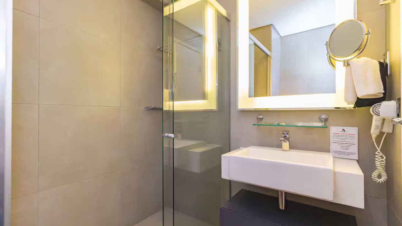 Photo of Bathroom in Alphaville Industrial