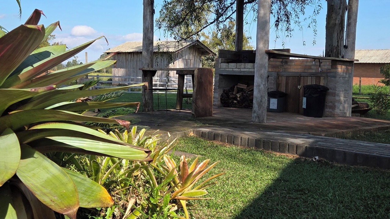 Photo of Outdoor in Parobe