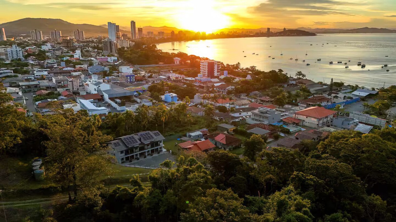 Photo of Outdoor in Praia da Armacao do Itapocoroi