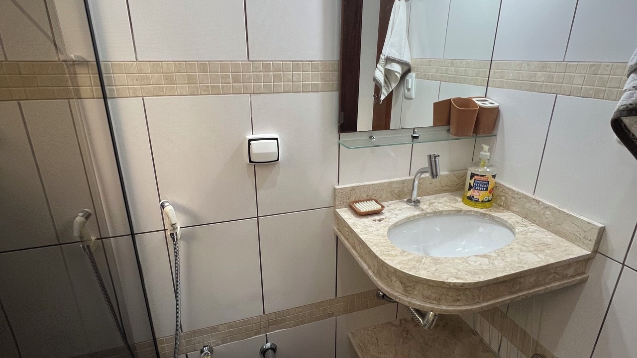 Photo of Bathroom in Indaia