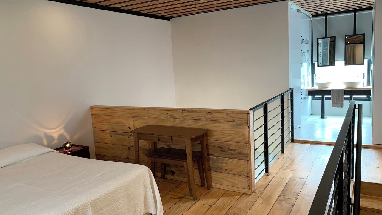 Photo of Bedroom in Dr. Enrique Zarate