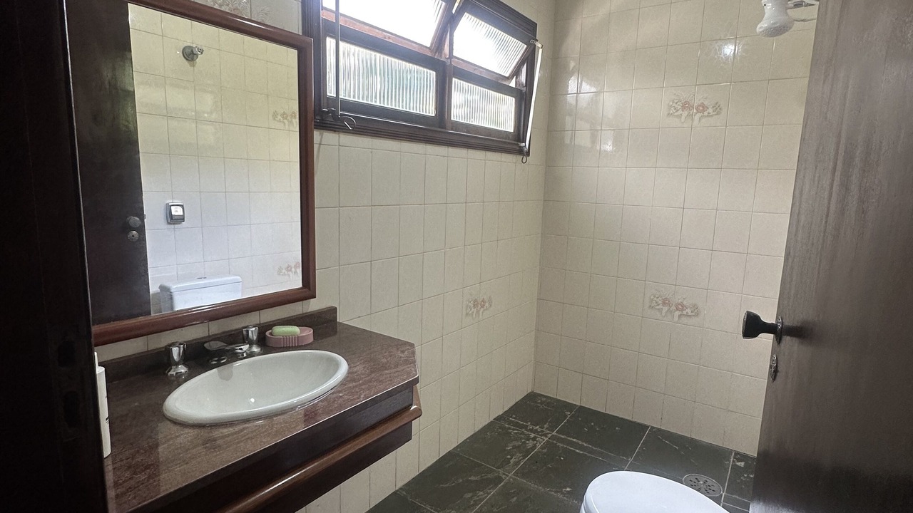 Photo of Bathroom in Igarata