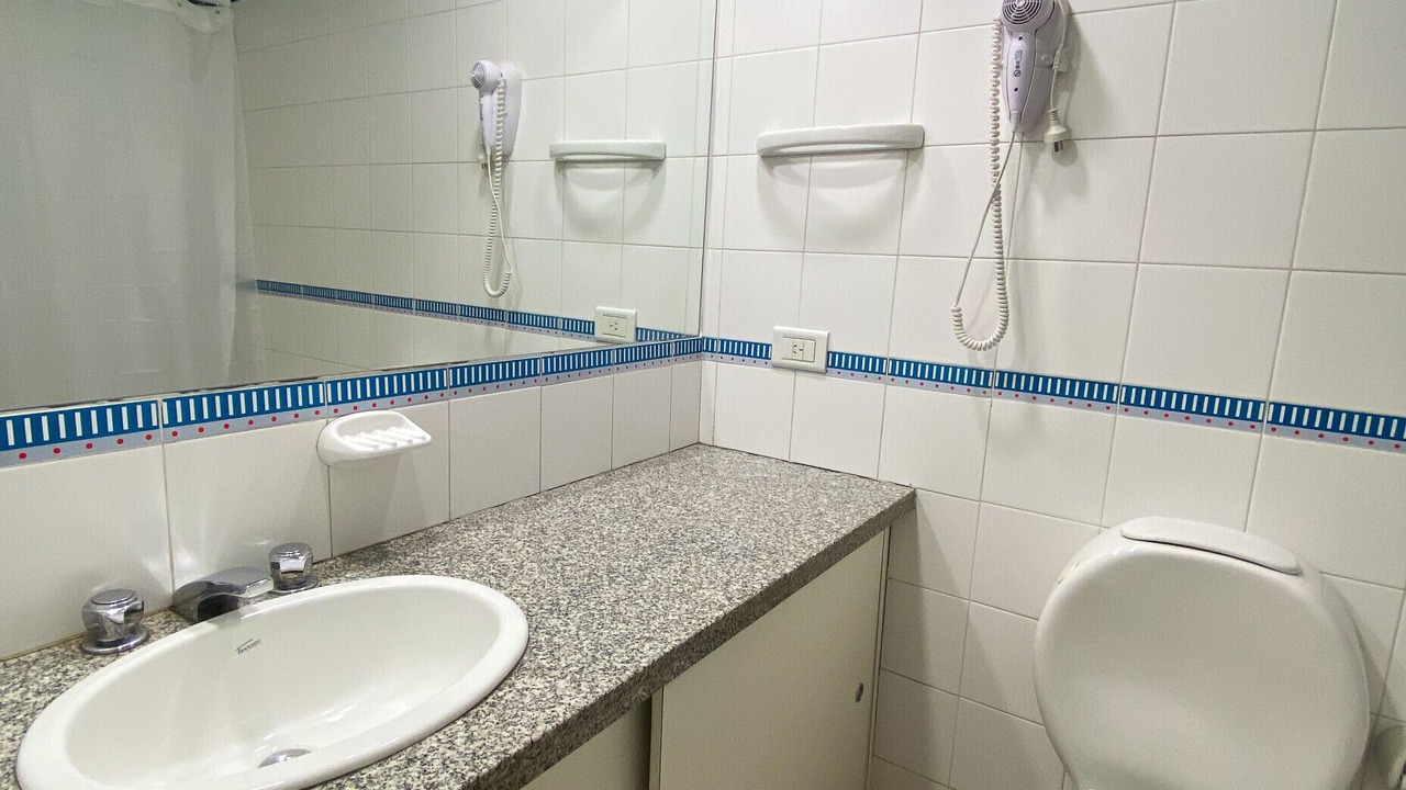 Photo of Bathroom in Congreso