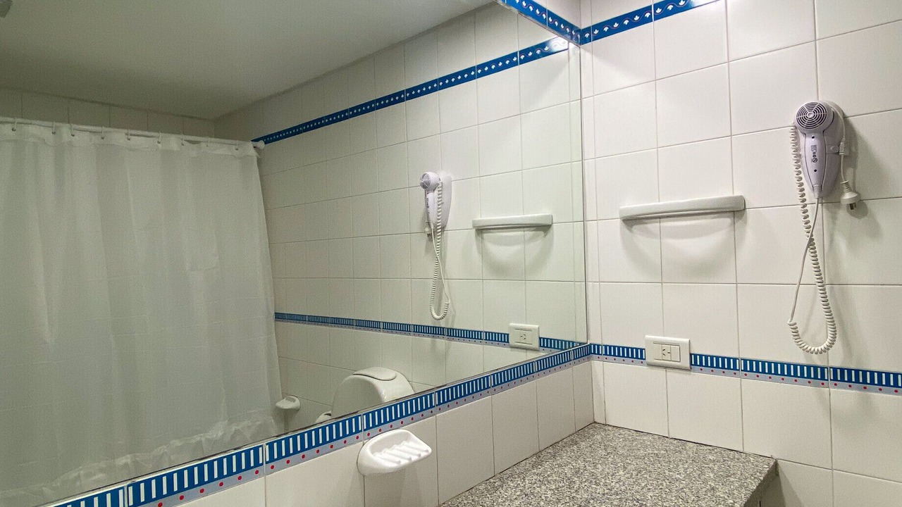 Photo of Bathroom in Congreso