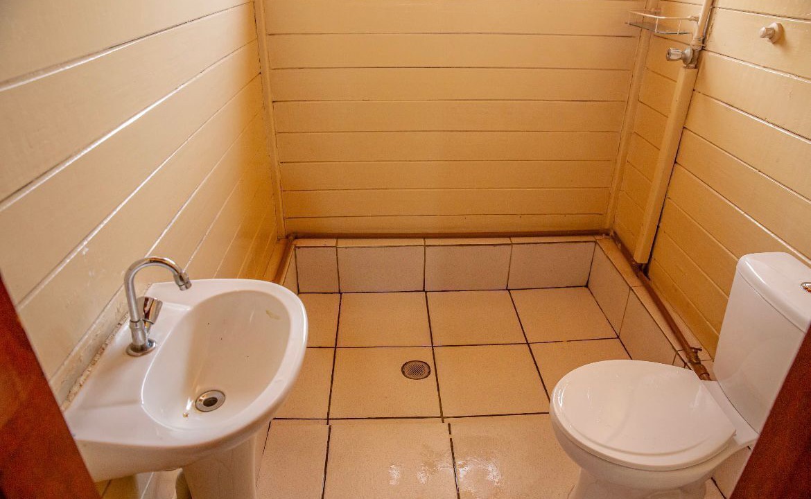 Photo of Bathroom in Igarata