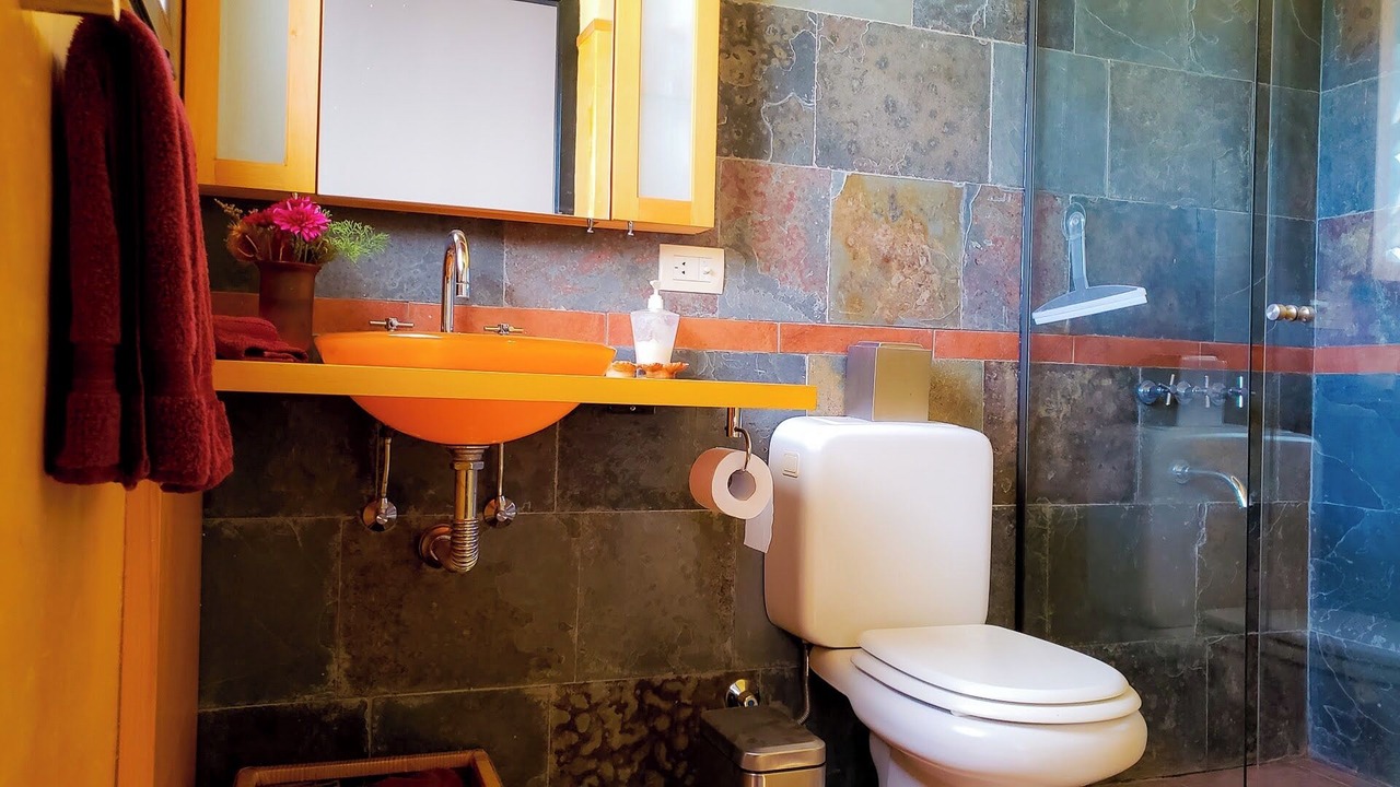 Photo of Bathroom in Junin Department