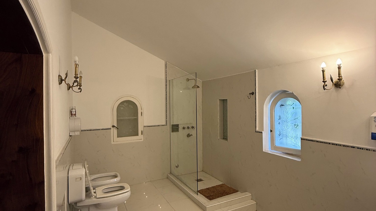 Photo of Bathroom in Arguello