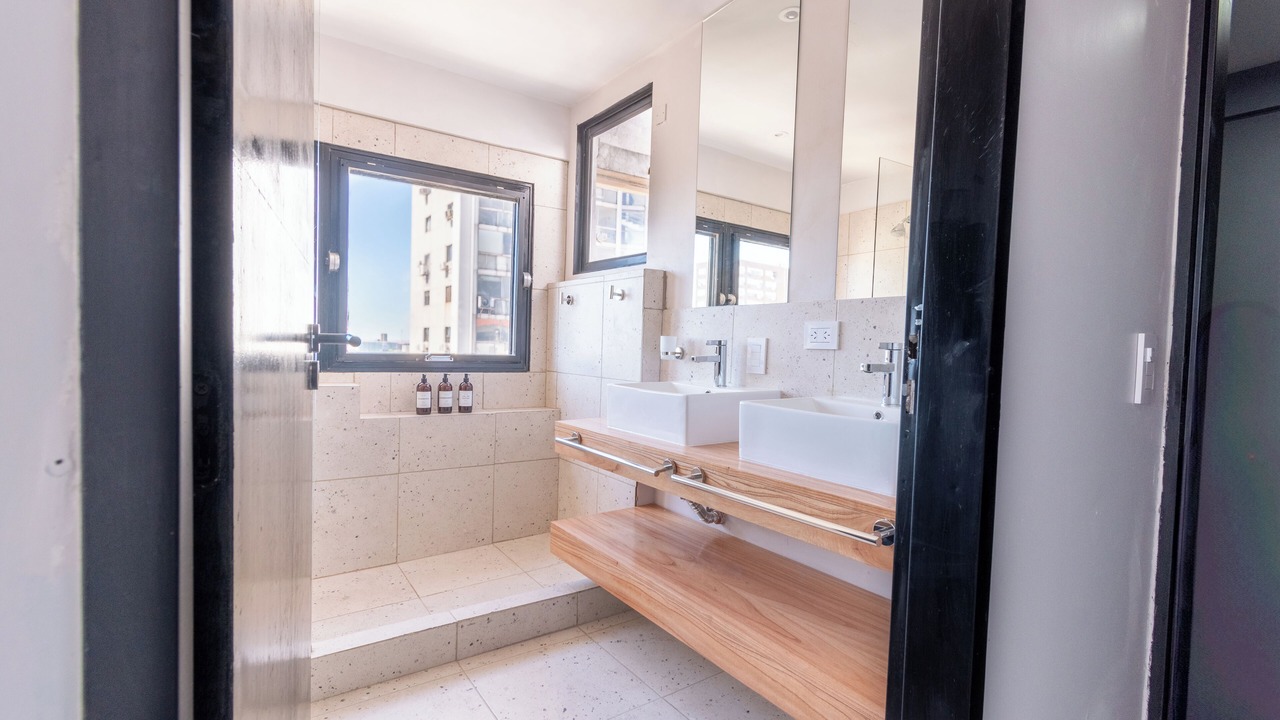 Photo of Bathroom in Microcentro