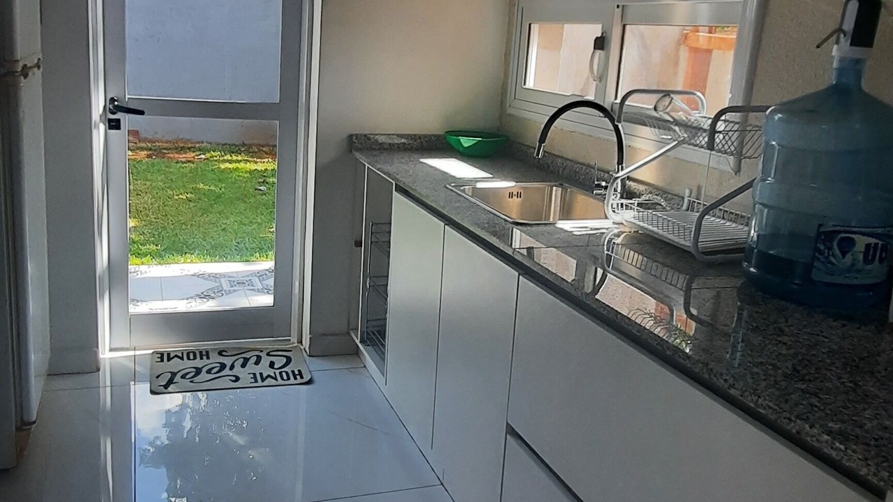 Photo of Kitchen in Garupa