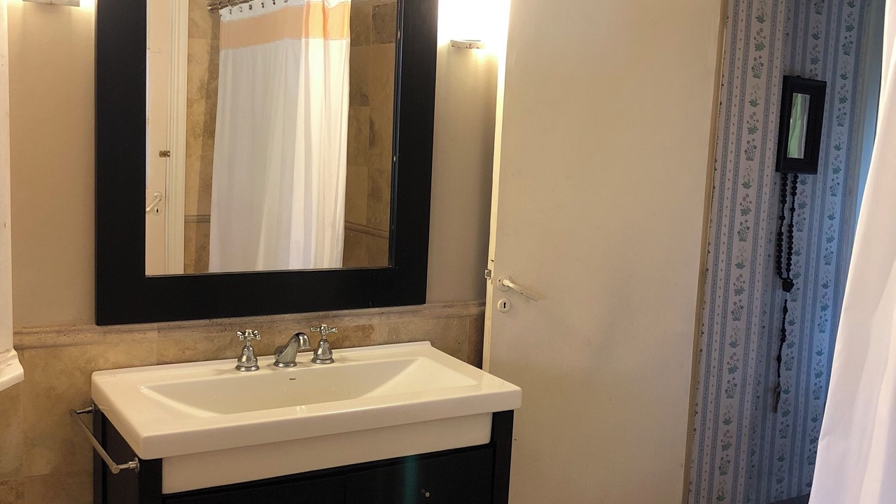Photo of Bathroom in Abbott