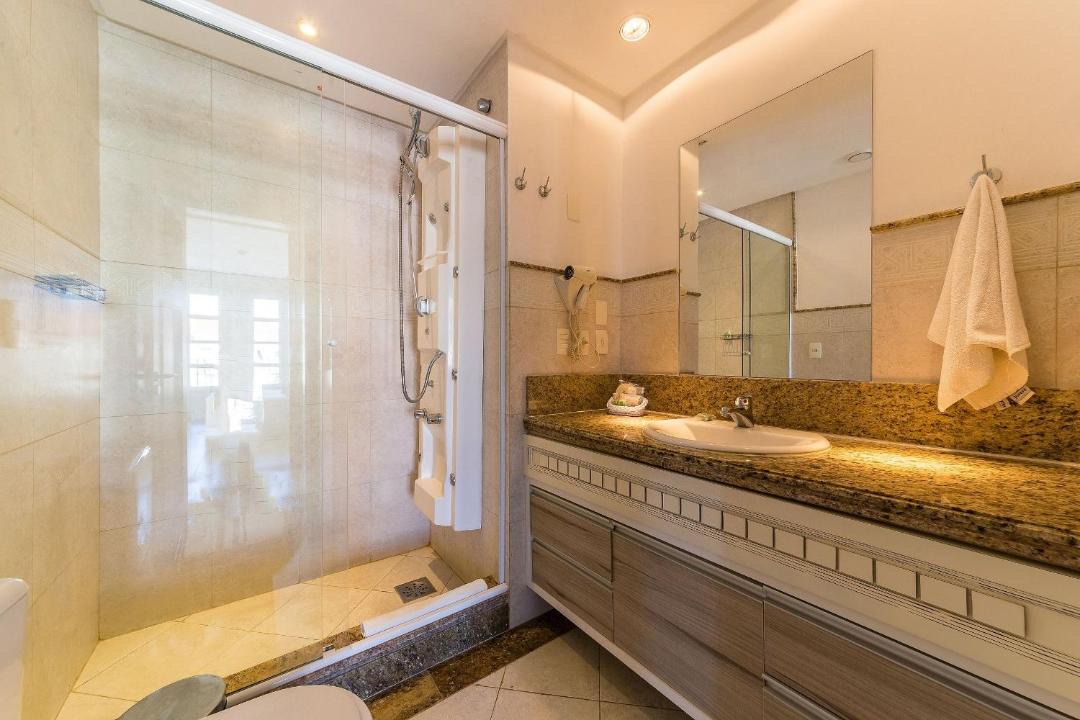 Photo of Bathroom in Jurere