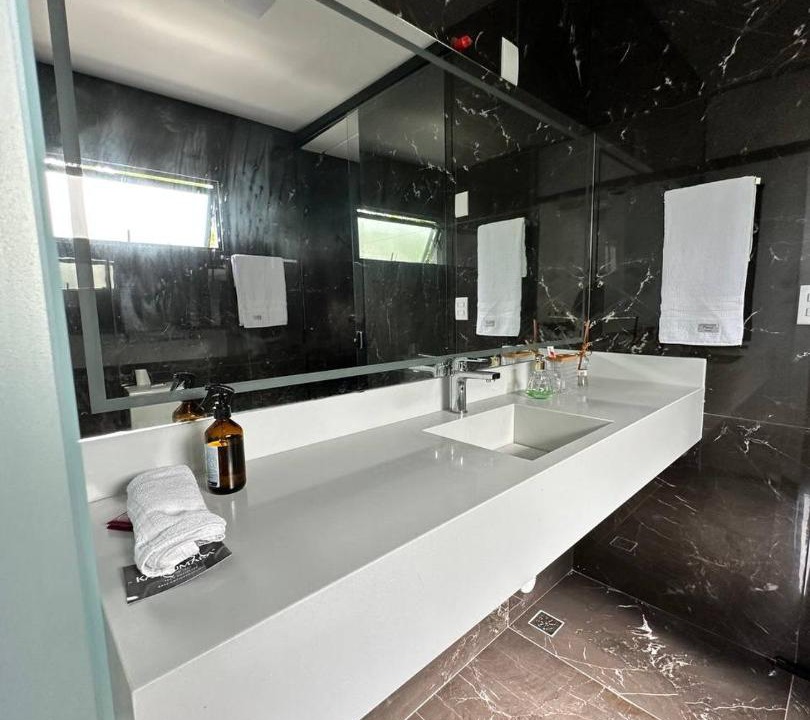 Photo of Bathroom in Estaleiro