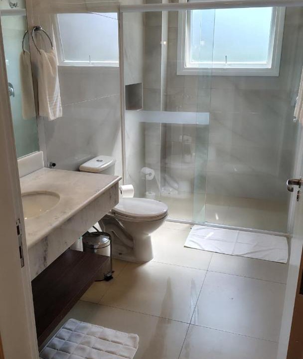 Photo of Bathroom in Vila Everest