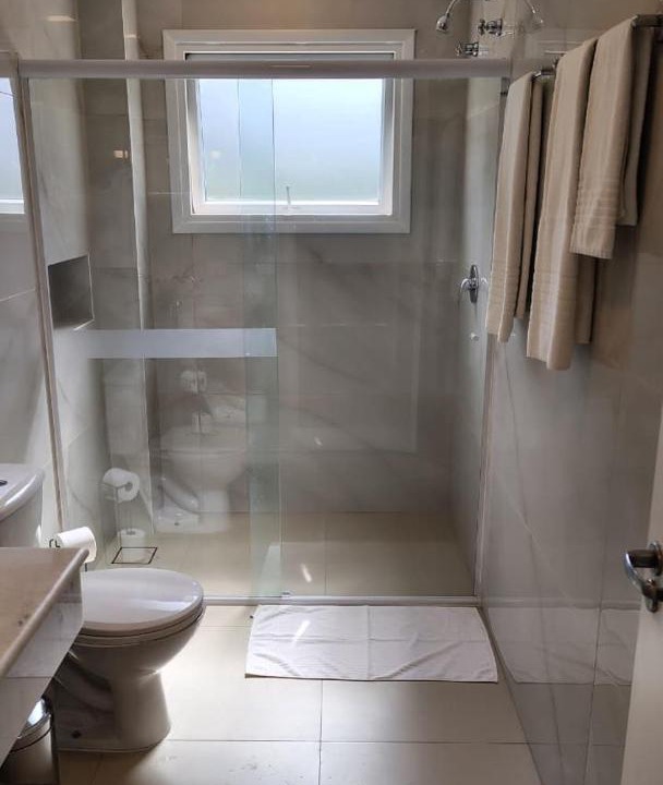 Photo of Bathroom in Vila Everest