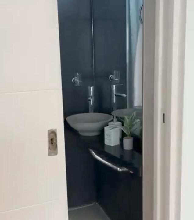 Photo of Bathroom in Flores