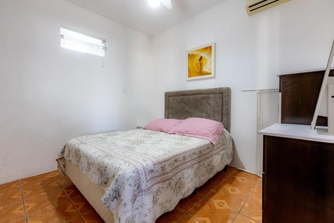 Photo of Bedroom in Meia Praia