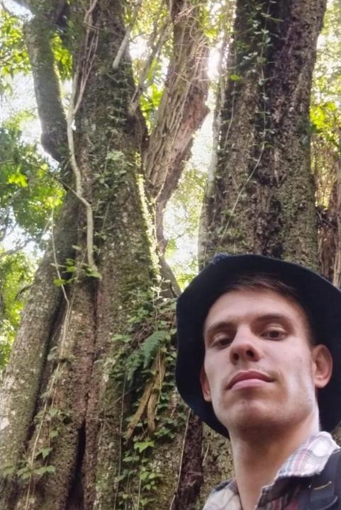 Photo of Human In Picture in Puerto Leoni