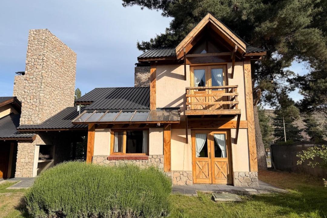 Photo of Others in Esquel