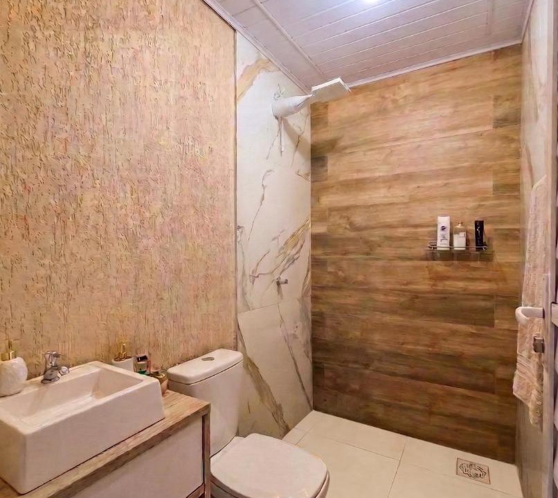 Photo of Bathroom in Camaqua
