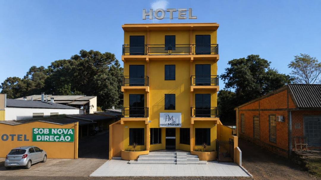 Photo of Buildings in Candoi