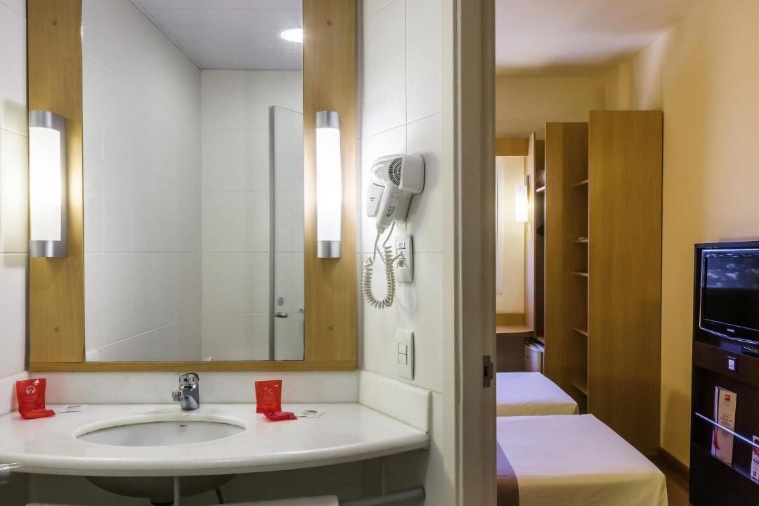 Photo of Bathroom in Jaboticabal