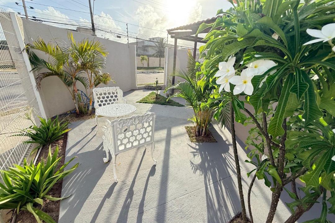 Photo of Others in Aruana