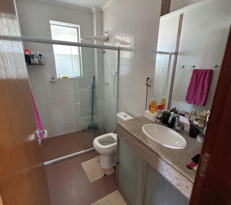 Photo of Bathroom in Aeroporto