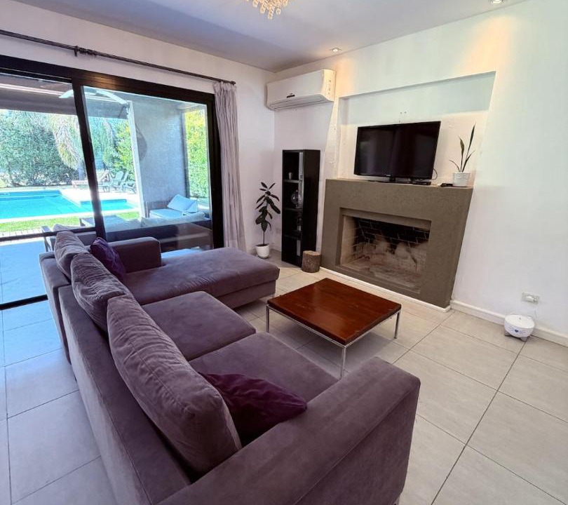Photo of Livingroom in Pilar Centro