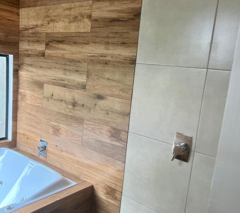 Photo of Bathroom in Reta