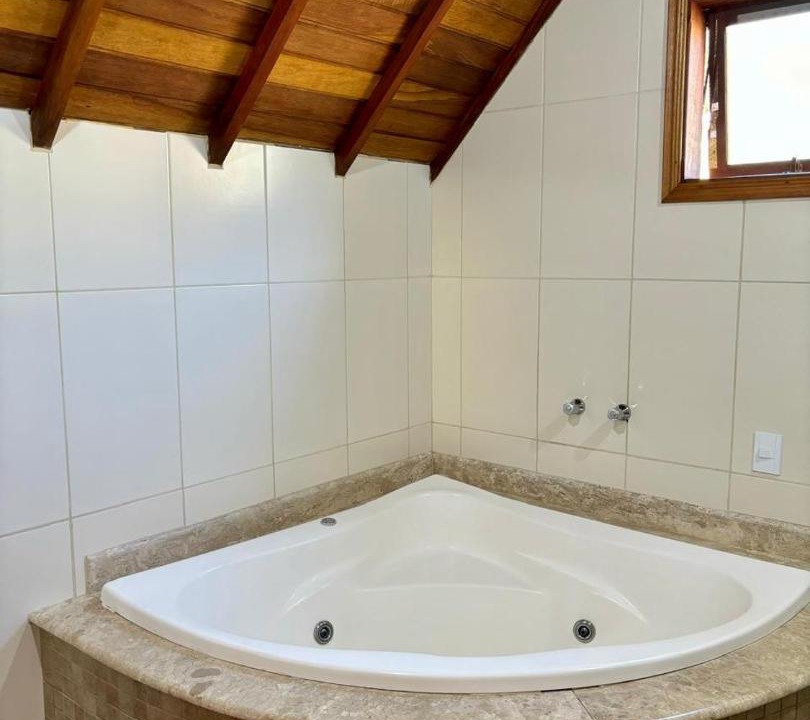 Photo of Bathroom in Camanducaia