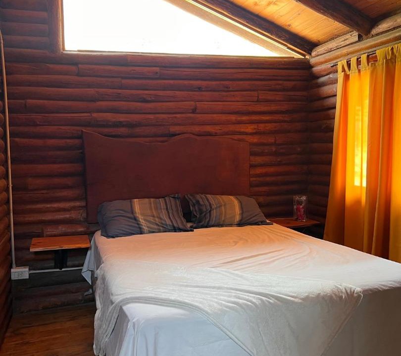 Photo of Bedroom in Dr. Enrique Zarate
