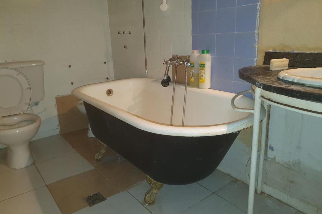 Photo of Bathroom in Congreso